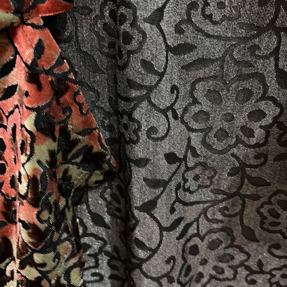 Avenue burgundy/ black/ sage green velvet looking top. Bell sleeves. Size 18/20 - Picture 9 of 10
